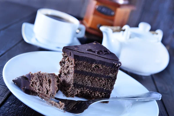 Chocolate cake on white plate — Stock Photo, Image