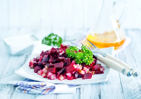 Beet salad on plate — Stock Photo, Image