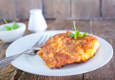 tabakta tavuk göğsü