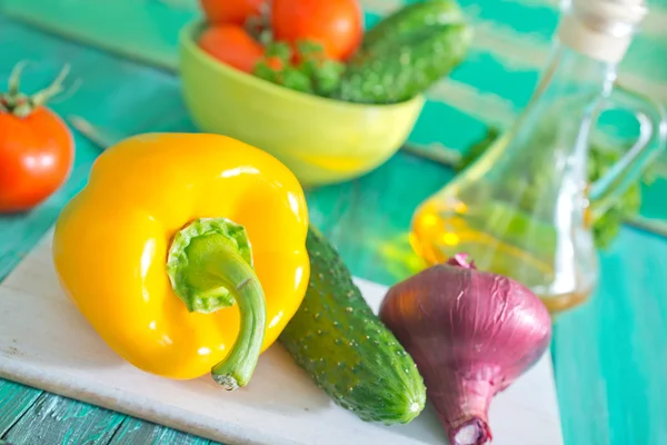 Verduras crudas para ensalada vegetariana —  Fotos de Stock