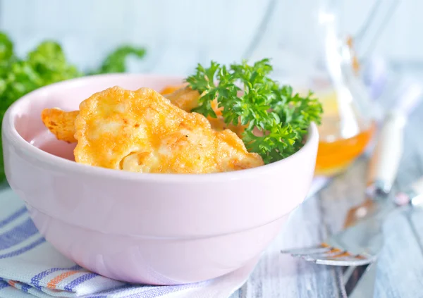 Chicken cutlets in bowl — Stock Photo, Image