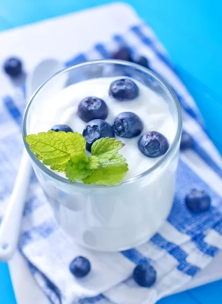 Tasty Yogurt with blueberry — Stock Photo, Image