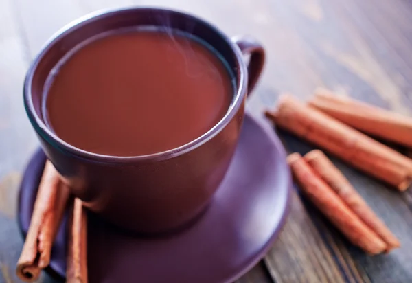 Cocoa drink with cinnamon — Stock Photo, Image