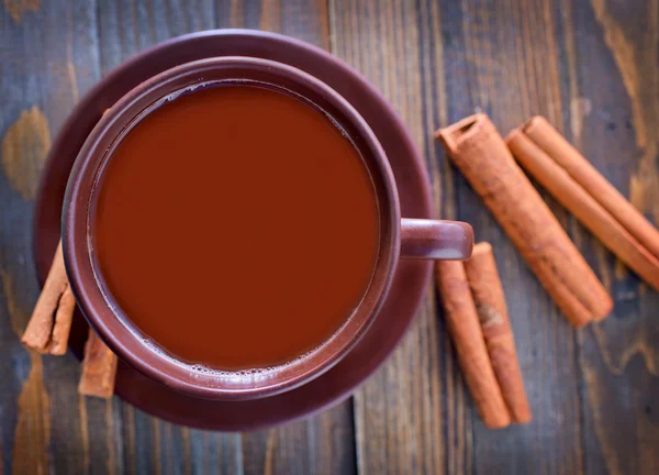 Cocoa drink with cinnamon — Stock Photo, Image