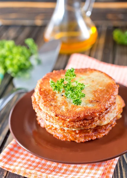 Potato pancakes on plate — Stock Photo, Image