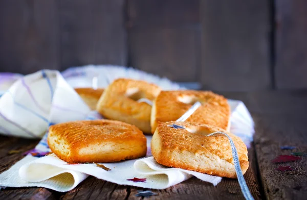 Zoete koekjes op servet — Stockfoto