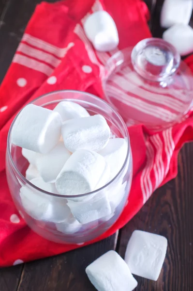 White marshmallows in glass bank — Stock Photo, Image