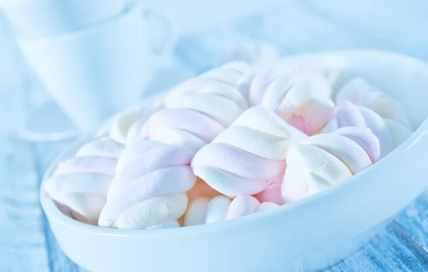 Marshmallows in bowl — Stock Photo, Image