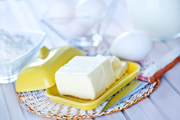 Ingredientes para la masa en la mesa — Foto de Stock