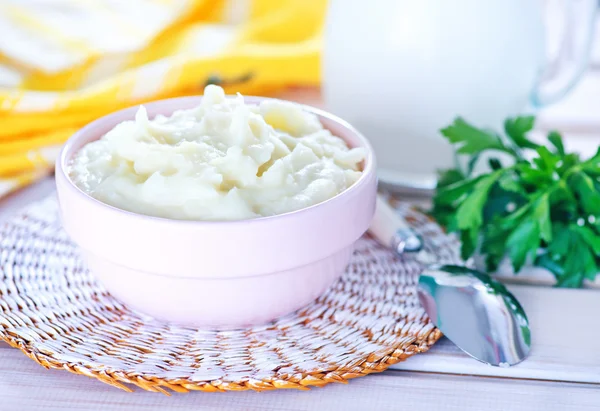 Puré de papa en un tazón — Foto de Stock