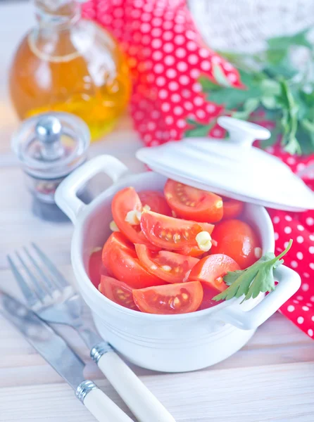 Ensalada de tomate en tazón — Foto de Stock