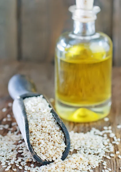Sezamový olej v láhvi — Stock fotografie