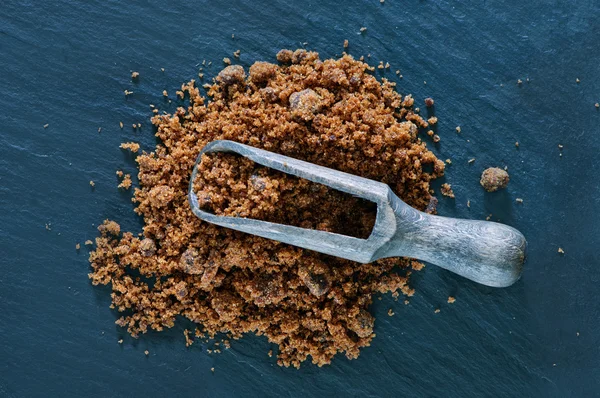 Zucchero di canna in cucchiaio — Foto Stock