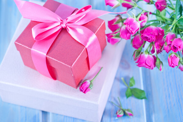 Boxes for presents and flowers