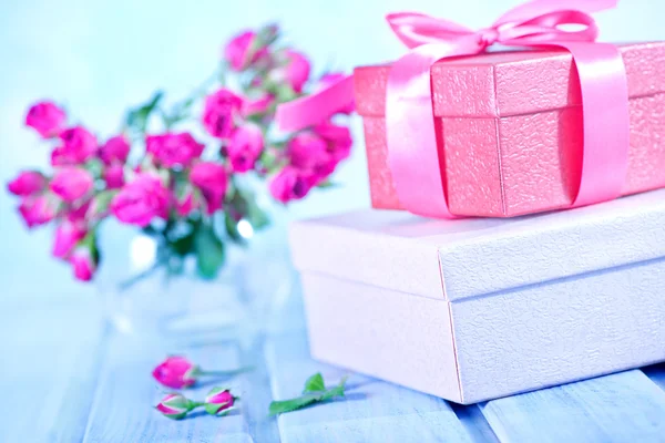 Boxes for presents and flowers — Stock Photo, Image