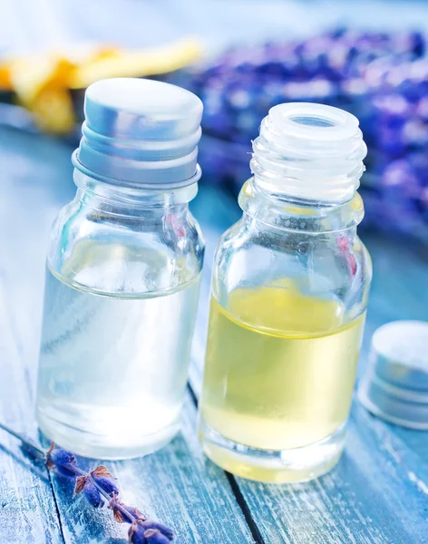 Olio aromatico in bottiglia — Foto Stock