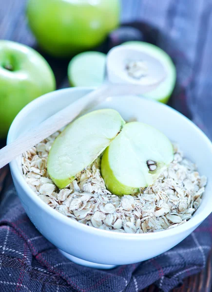 Raw oat flakes — Stock Photo, Image