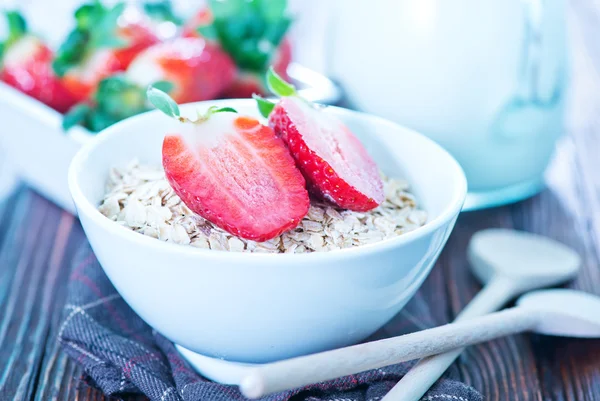 Raw oat flakes — Stock Photo, Image