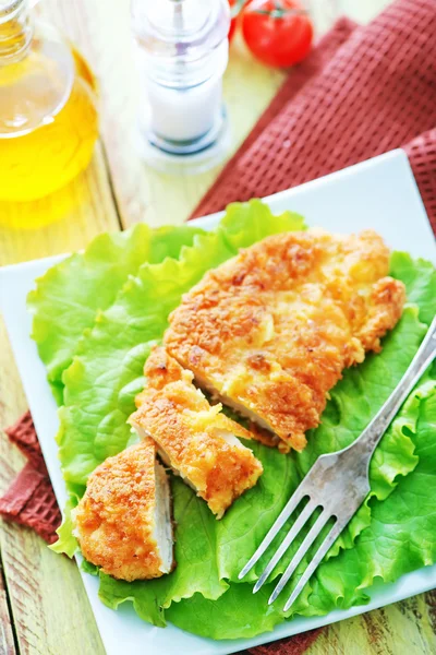 Chicken breast with salad — Stock Photo, Image