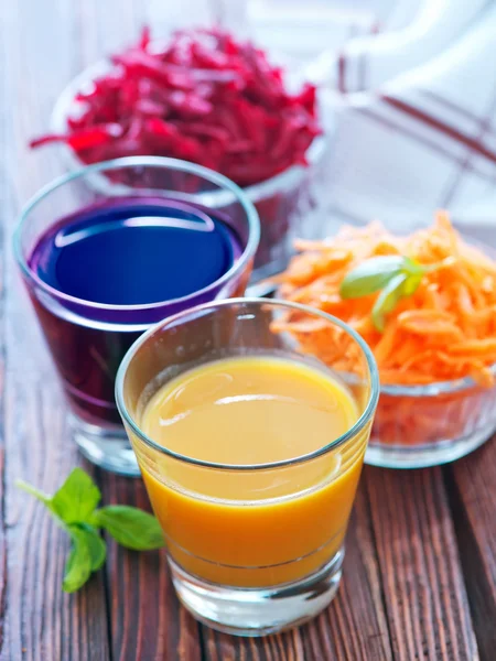 Karottensaft und Rübensaft — Stockfoto