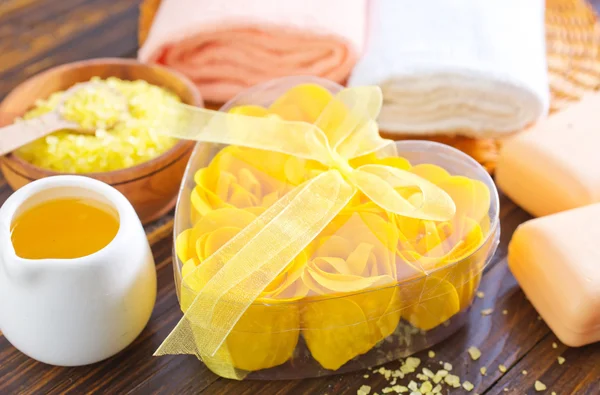 Spa objects on a table — Stock Photo, Image