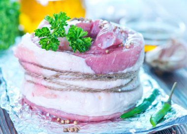 tuz ve baharat ile et rulo