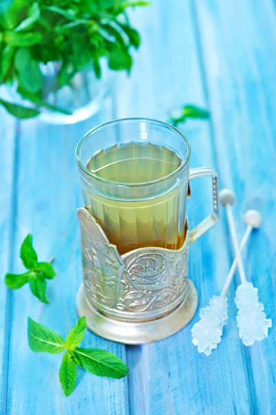 Mint thee in glas — Stockfoto