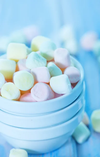 Color marshmallows in bowl — Stock Photo, Image