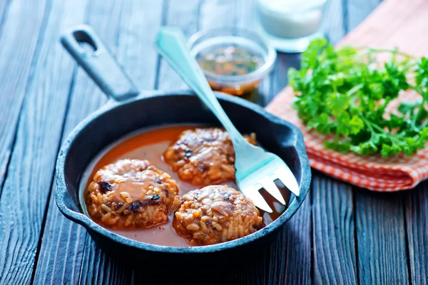 Meatballs with tomato sauce and spices — Stock Photo, Image