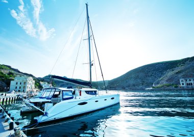 Tekneler ve yatlar Port