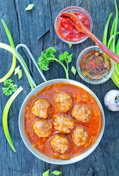 Bolas de carne frita en el tazón — Foto de Stock