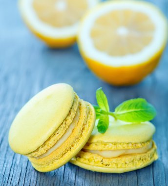 limon macaroons ve nane yaprağı