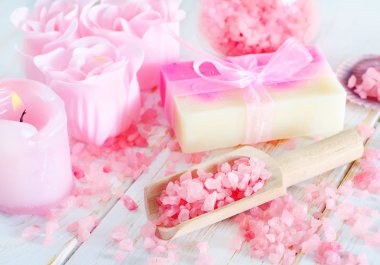 deniz tuzu, sabun ve havlu