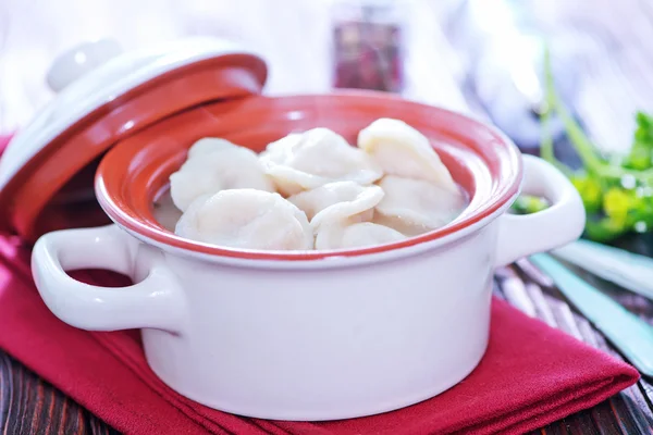 Boiled pelmeni with butter — Stock Photo, Image