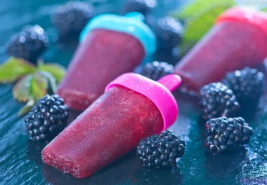 Taze dutlu dondurma.