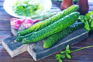 Gemide taze salatalık