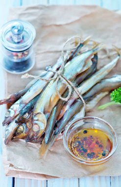 Kağıt üzerinde balık füme