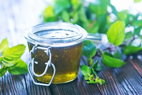 Mint jam in glass bank — Stock Photo, Image