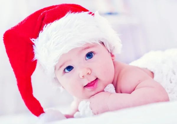 Bebé en sombrero de Navidad —  Fotos de Stock