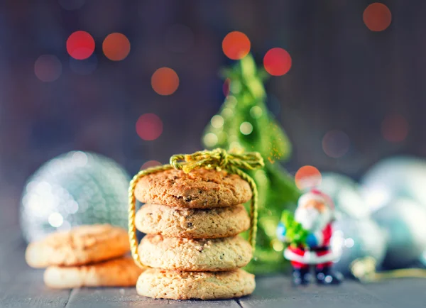 Weihnachtsplätzchen und Dekoration — Stockfoto