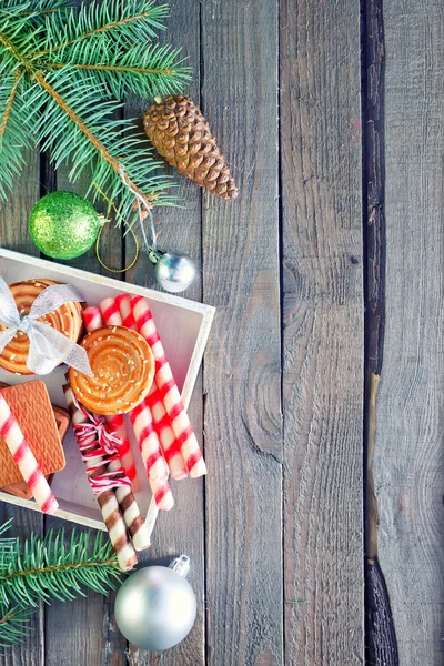 Biscuits de Noël et décoration — Photo