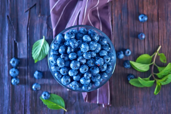 Blueberries in glass bowl — Stock Photo, Image