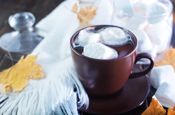 Bevanda al cacao con marshmellows — Foto Stock