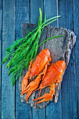 haşlanmış crayfishes plaka üzerinde