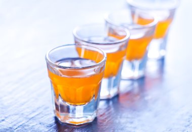 alkol içki gözlük