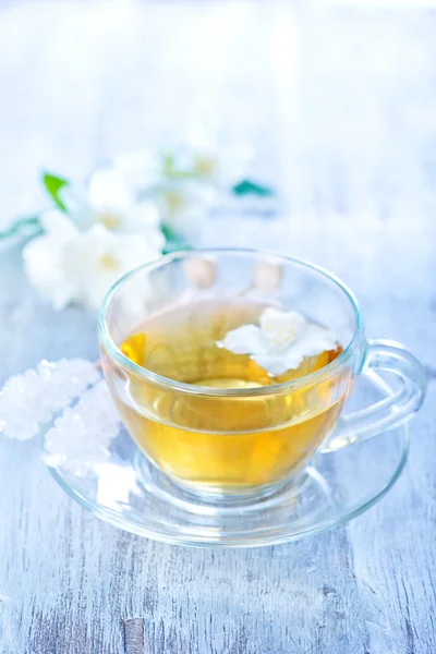 Jasmin thee in cup — Stockfoto