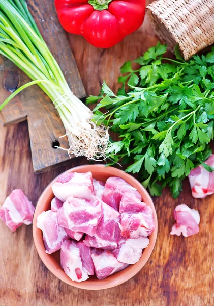 Fleisch und frisches Gemüse — Stockfoto