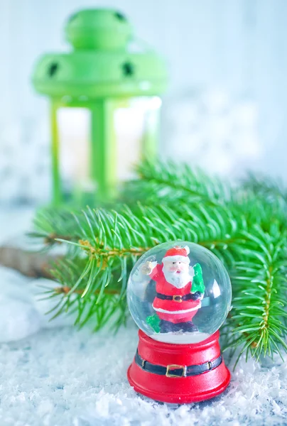 Decoración de Navidad en una mesa —  Fotos de Stock