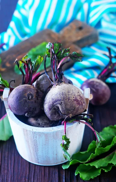 Raw beet in bowl — Stock Photo, Image