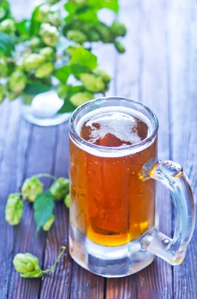 Fresh beer in glass — Stock Photo, Image